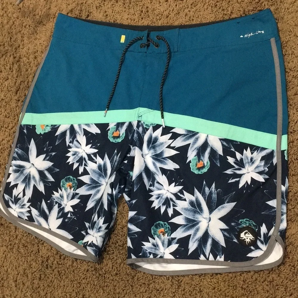 Quicksilver Dry Flight Water Repellent Board Shorts size 40 Blue black